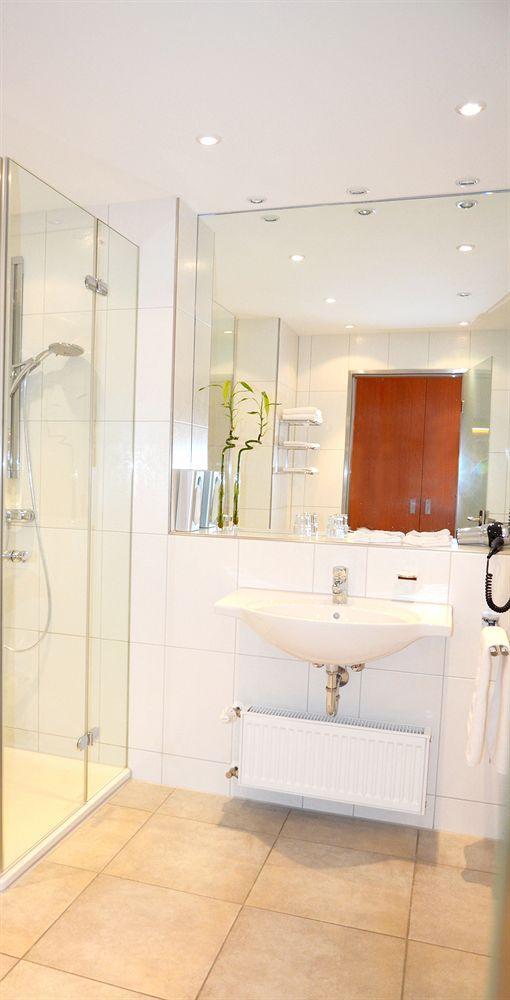 Hotel La Strada Kassel Ngoại thất bức ảnh