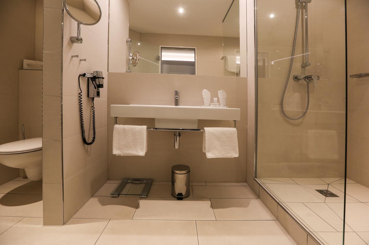Hotel La Strada Kassel Ngoại thất bức ảnh